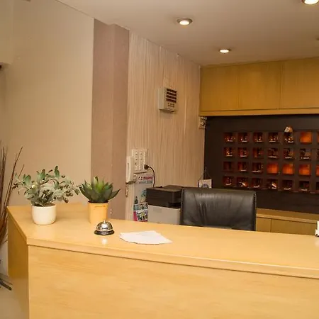 Niovi Hotel 2*