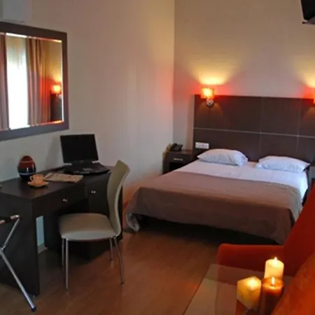 Otel Niovi Thebes
